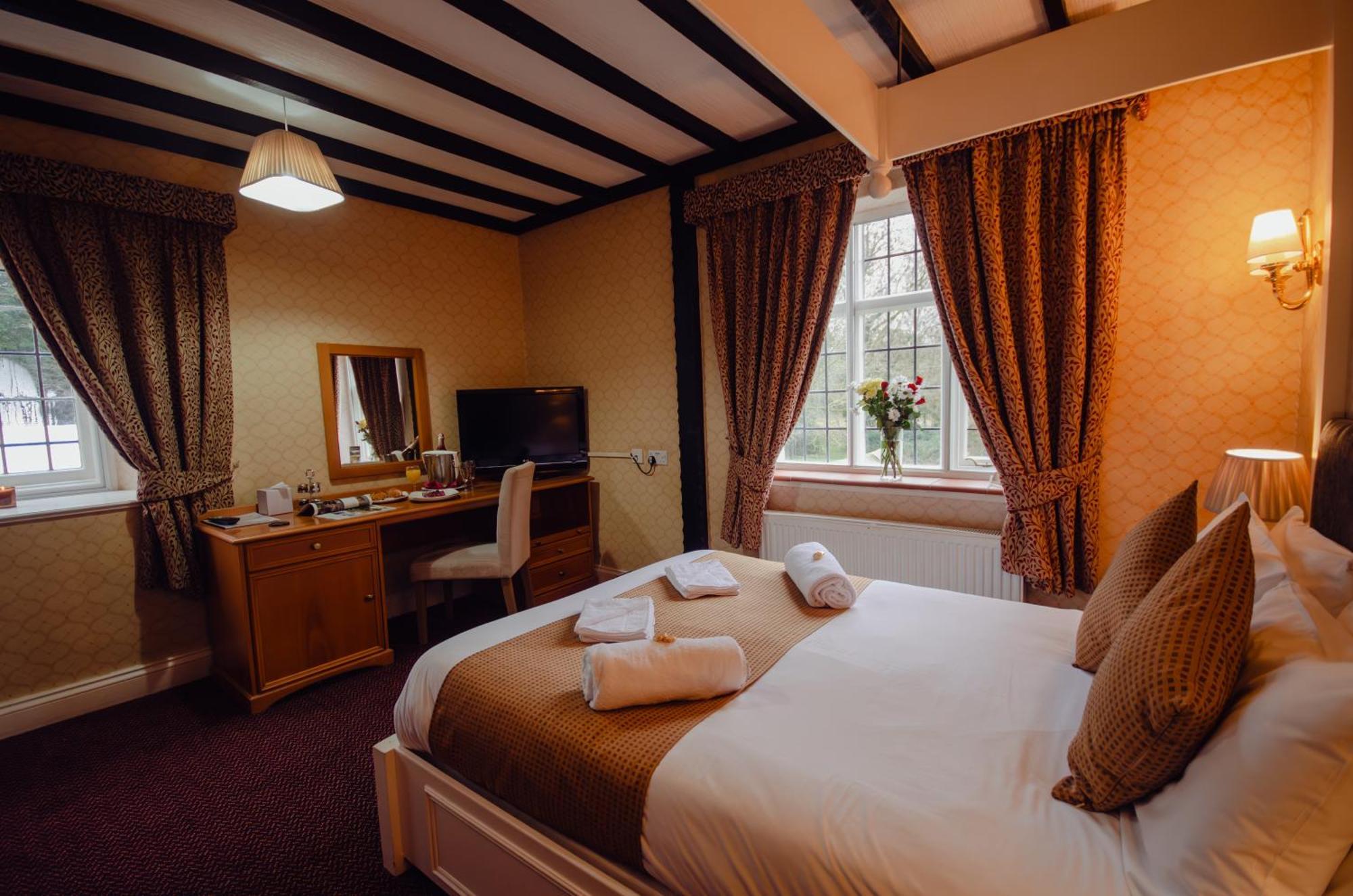 Howfield Manor Hotel Кэнтербари Экстерьер фото